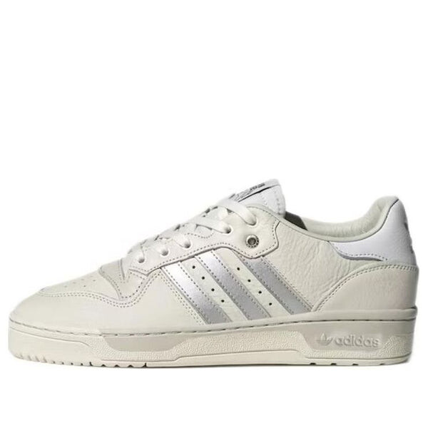 

Кроссовки соперничество низкий консорциум Adidas, белый