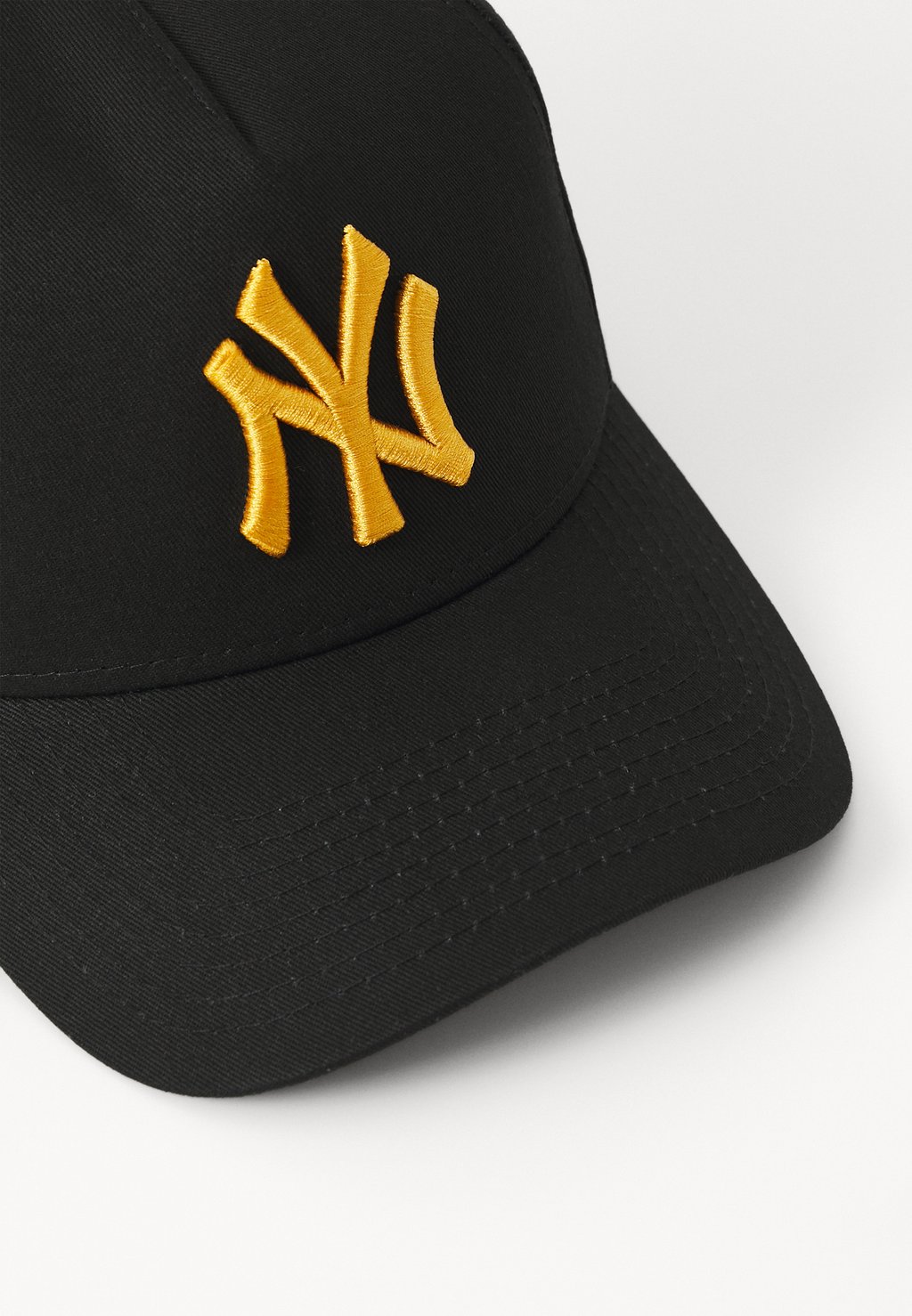 

Бейсболка LEAGUE ESSENTIAL EFRAME UNISEX New Era, черный