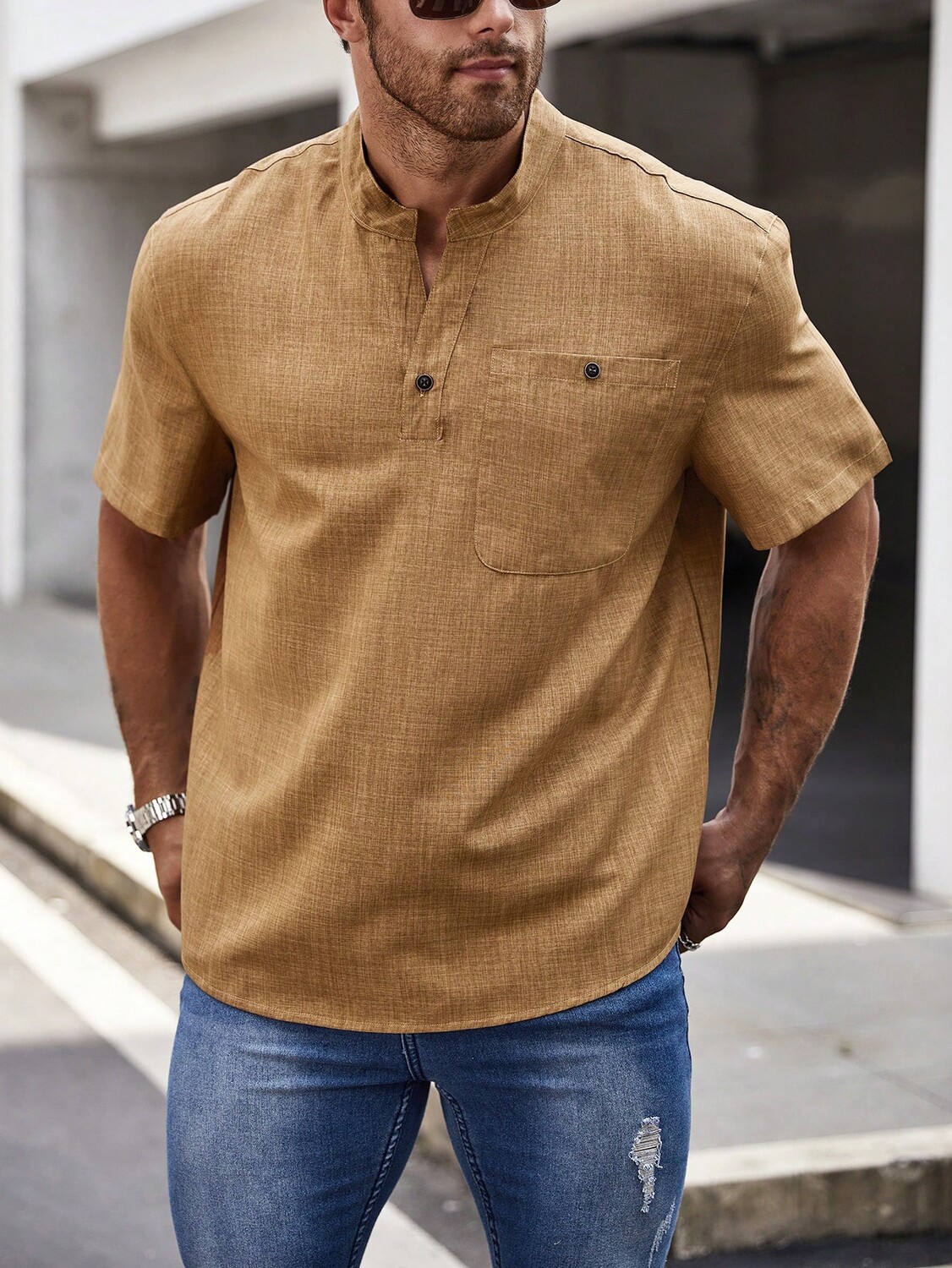

Рубашка мужская Manfinity Homme текстурированная, коричневый