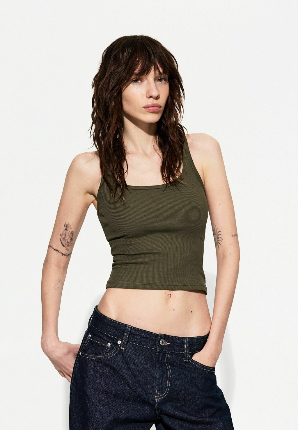 

Топ SLEEVELESS Bershka, хаки