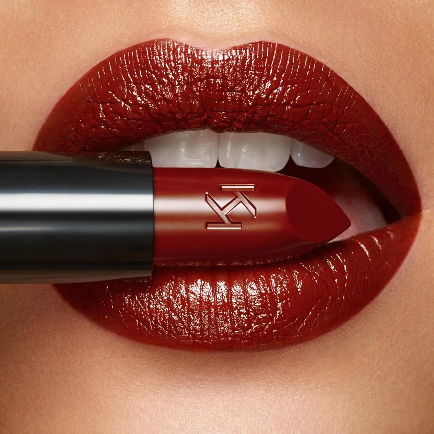 Питательная помада «Smart Fusion Lipstick 435» от KIKO Milano Kiko Milano, 435 Scarlet Red — фото 3