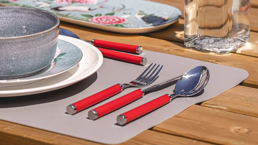 

Набор столовых приборов Villeroy & Boch, красный