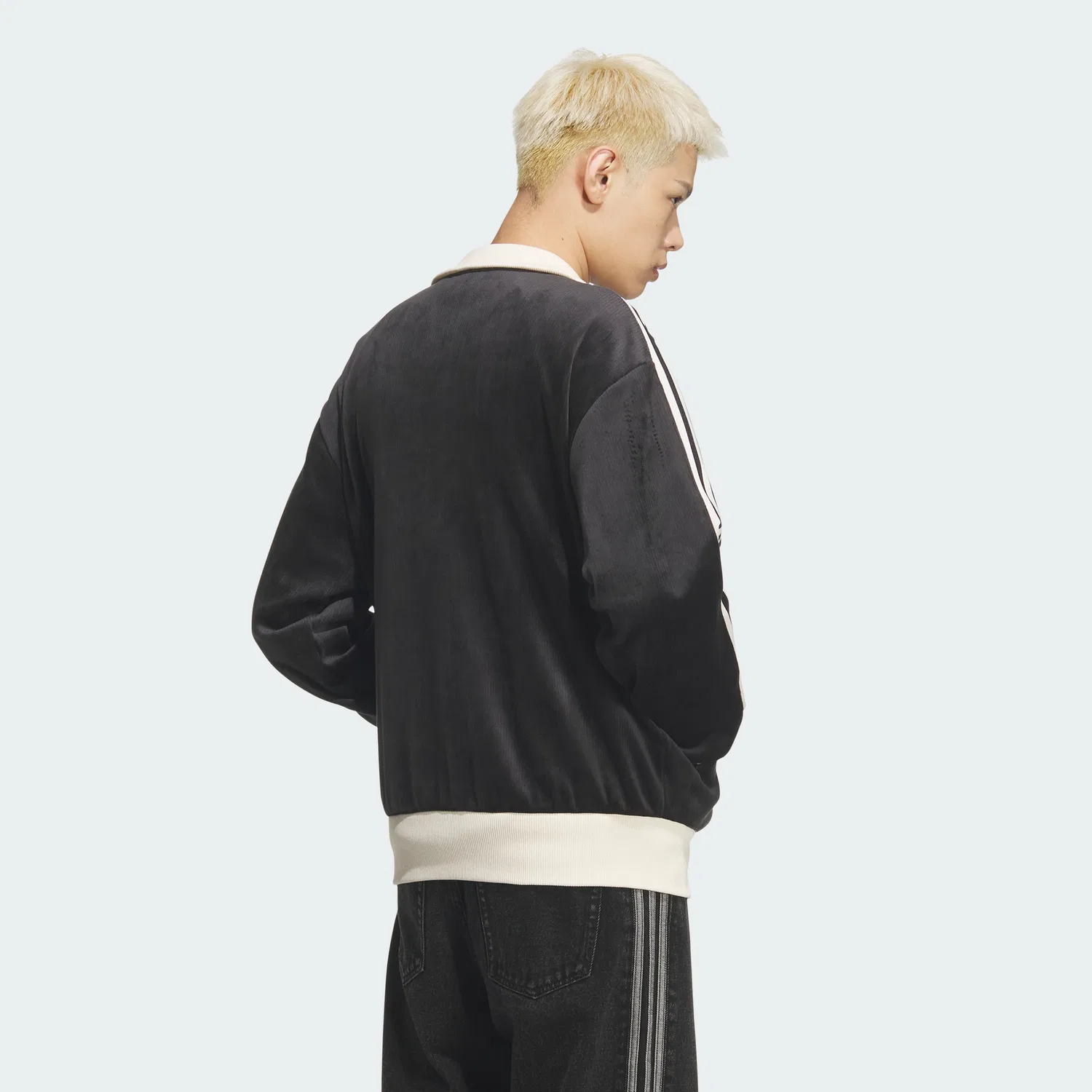 Мужская вельветовая классическая спортивная куртка чёрная от Adidas — фото 4