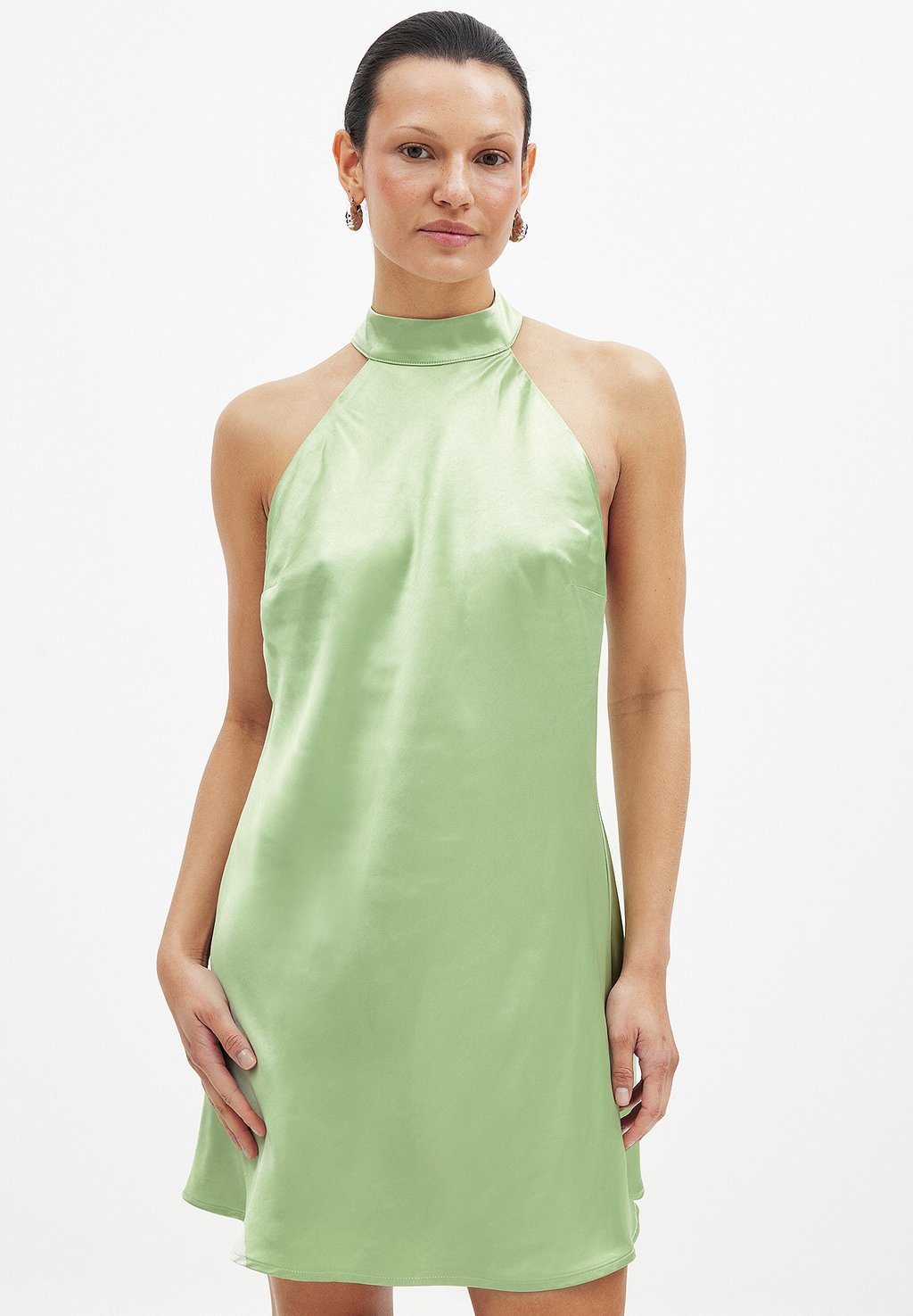 

Коктейльное/вечернее платье HAMMERED TIE BACK MINI NA-KD, зеленый