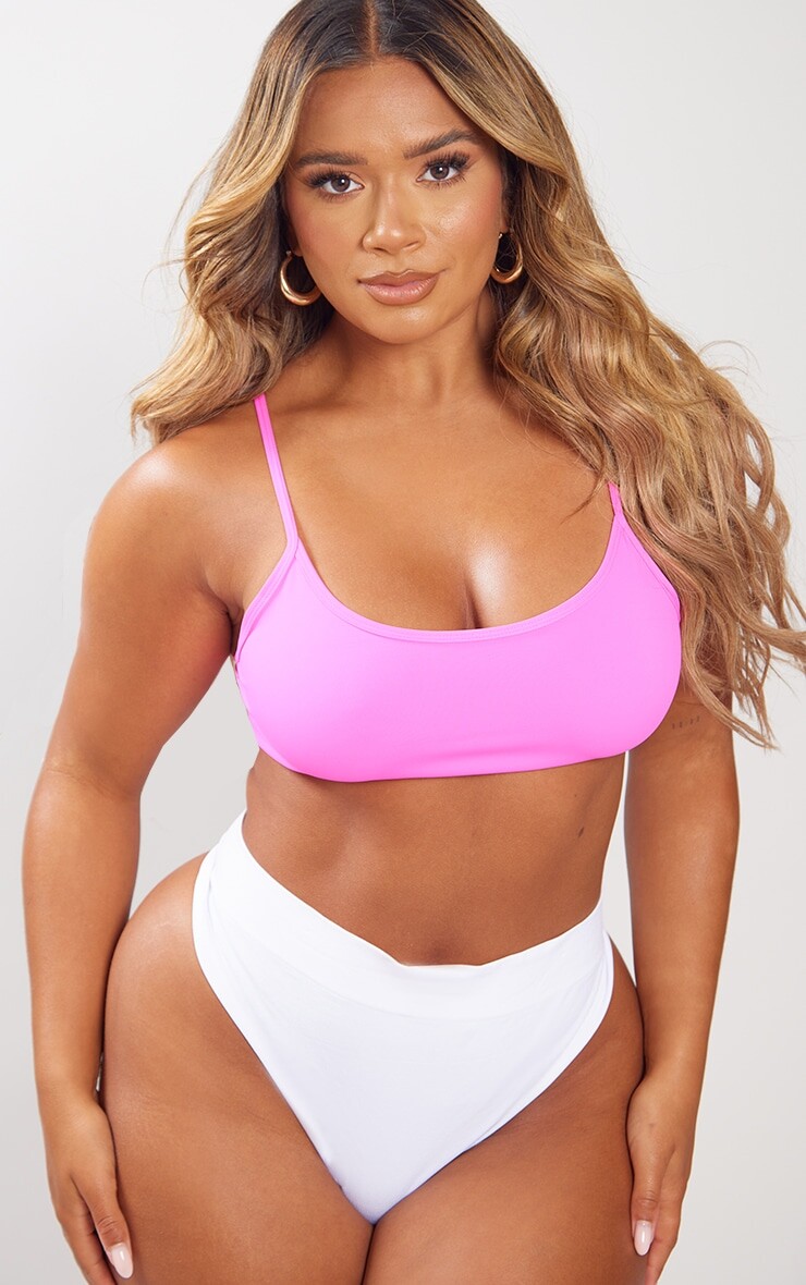 

PrettyLittleThing Мягкий бесшовный укороченный топ с бретелями Shape неоновый розовый