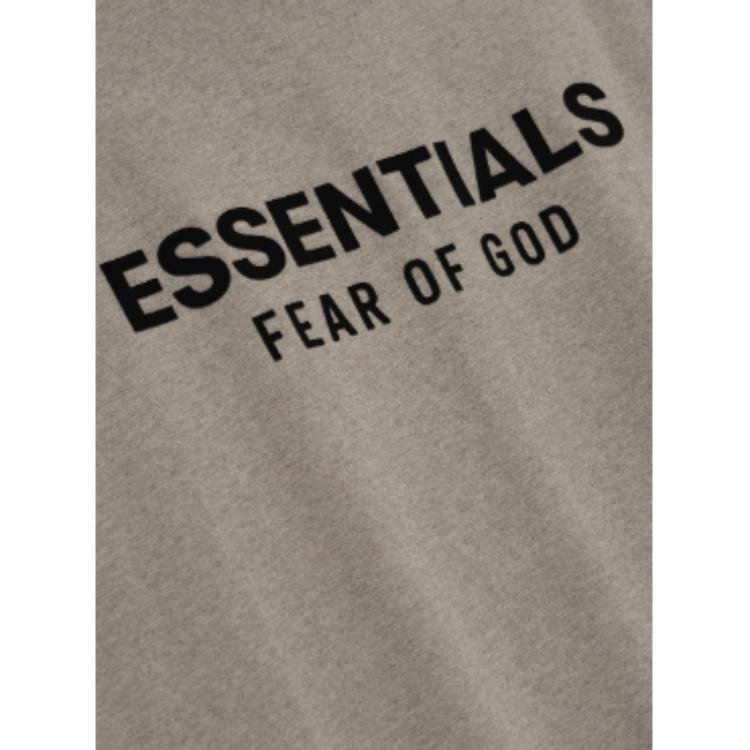 Классическая футболка с длинными рукавами Fear Of God Essentials, коричневый — фото 4