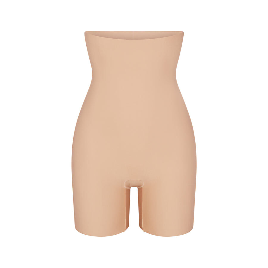 

Короткие с высокой талией до середины бедра SKIMS Skims Body, цвет Clay