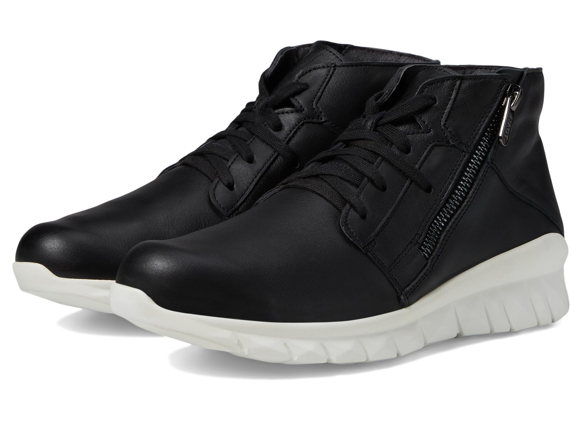 Туфли Naot Polaris, цвет Jet Black Leather