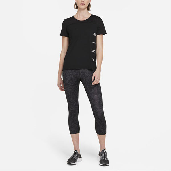 Футболка (WMNS) Nike Dri-FIT Reflective Logo Printing Quick Dry Breathable Sports Short Sleeve Black T-Shirt, черный — фото 3