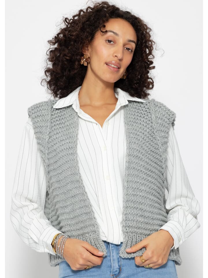 

Свитер-жилет SASSYCLASSY Ärmellose Strickweste mit betonten Schultern, серый