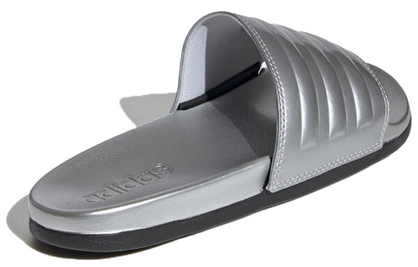 Тапочки adilette comfort slide 'silver metallic' Adidas, серебряный — фото 4