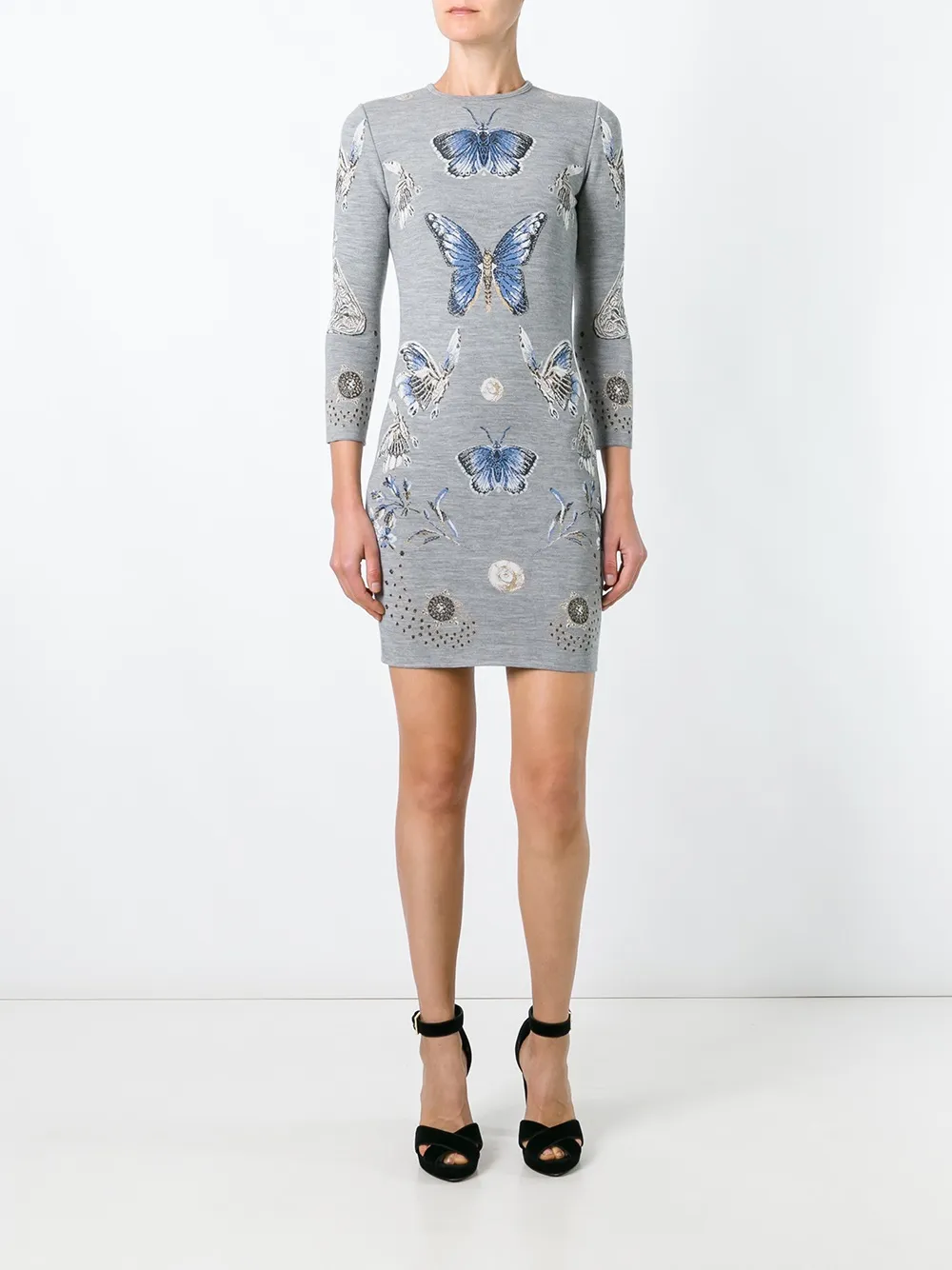 Жаккардовое трикотажное платье с принтом бабочек Alexander McQueen, серый — фото 2