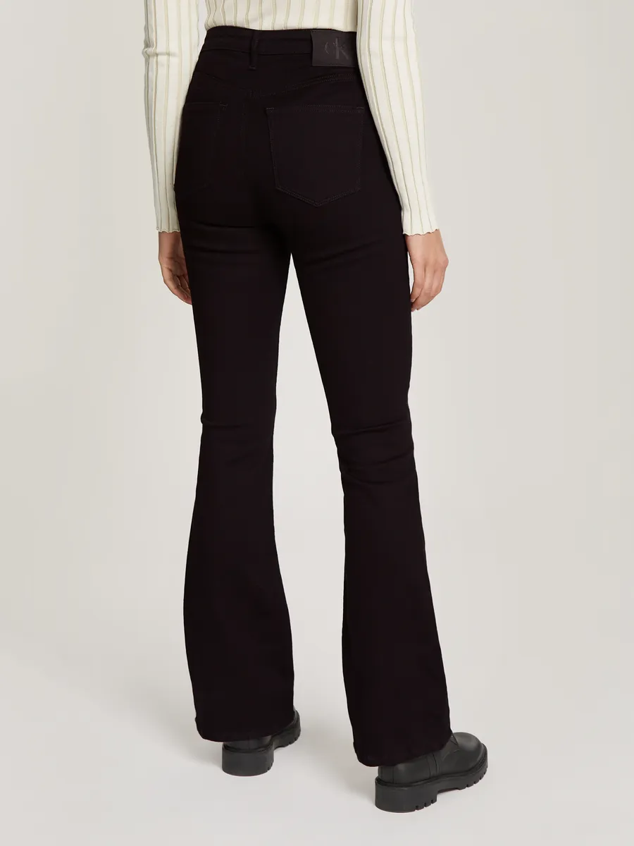 

Джинсы Calvin Klein Jeans SKINNY BOOTCUT, модель с 5 карманами, черный