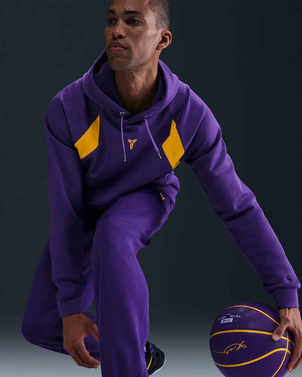 Therma-FIT Pullover Hoodie Kobe, Court Purple/University Gold/University Gold — фото 3
