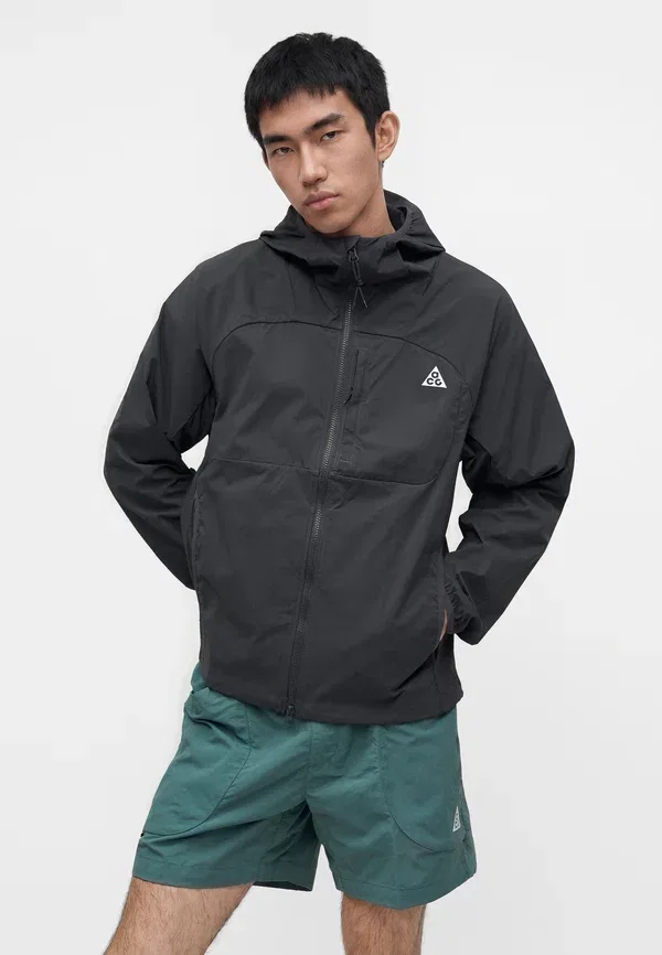 Куртка уличная Nike Acg, антрацит/саммит вайт — фото 4