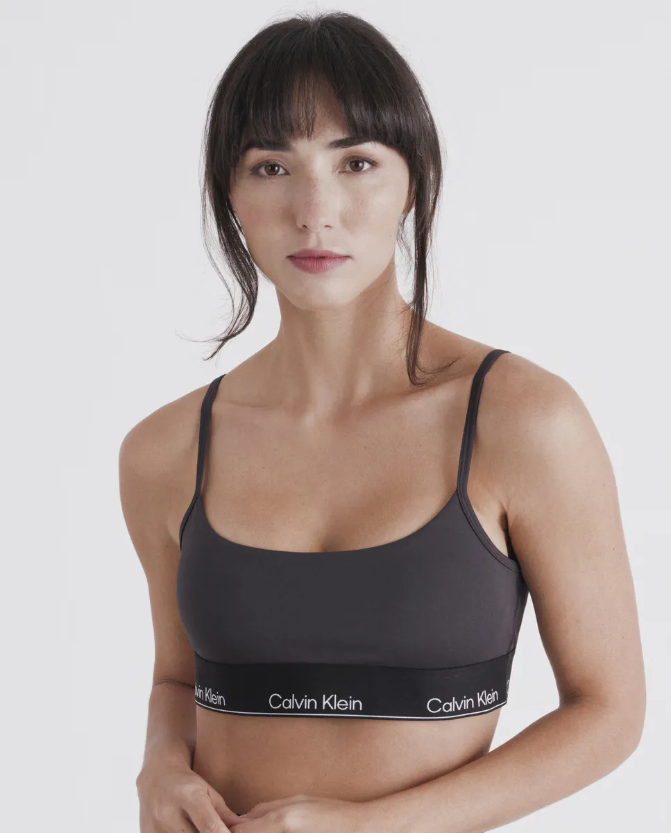 

Calvin Klein женский спортивный бюстгальтер MODERN SPORT, чёрный