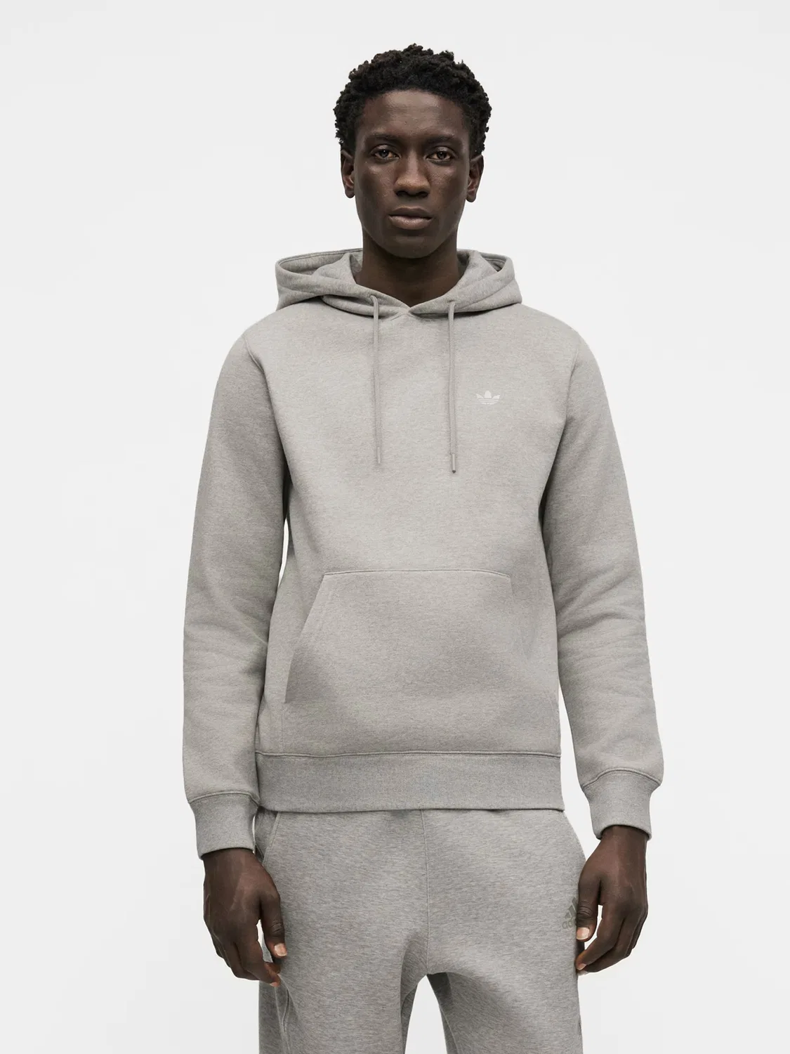 Толстовка Adidas Originals Essentials серого цвета — фото 2