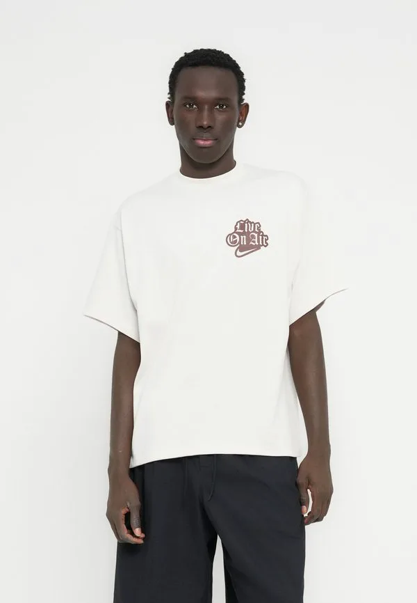 Футболка унисекс с принтом solo tee Nike Sportswear, Phantom — фото 2