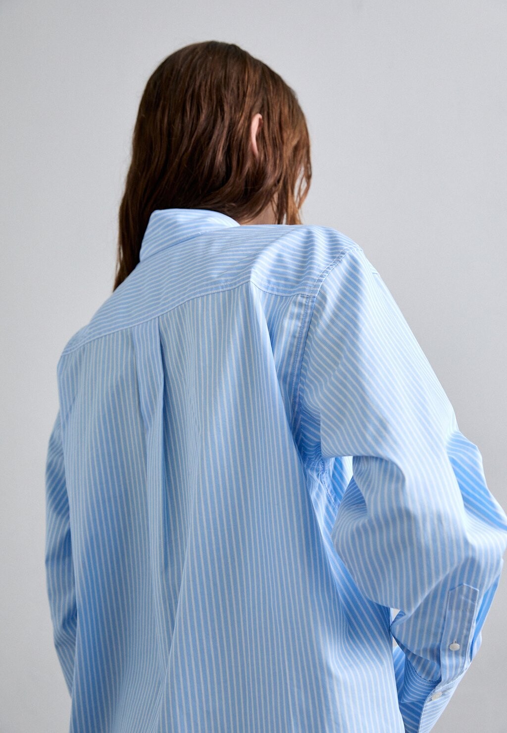 

Рубашка-блузка CROPPED LONG SLEEVE Victoria Beckham, синий
