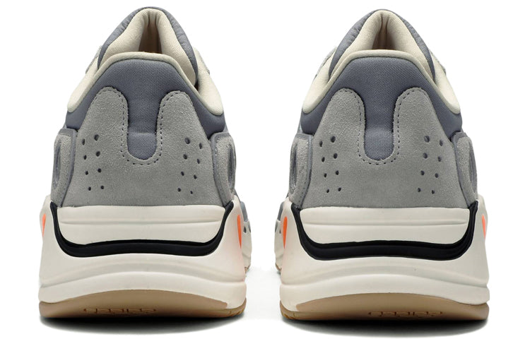 Кроссовки adidas Yeezy Boost 700 'Magnet', серый — фото 4