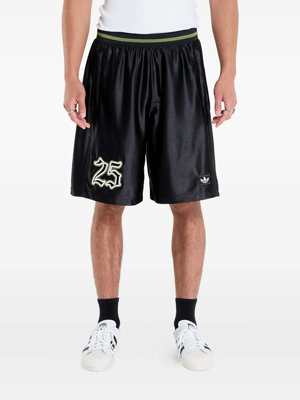 

Шорты с графичным принтом Adidas, черный