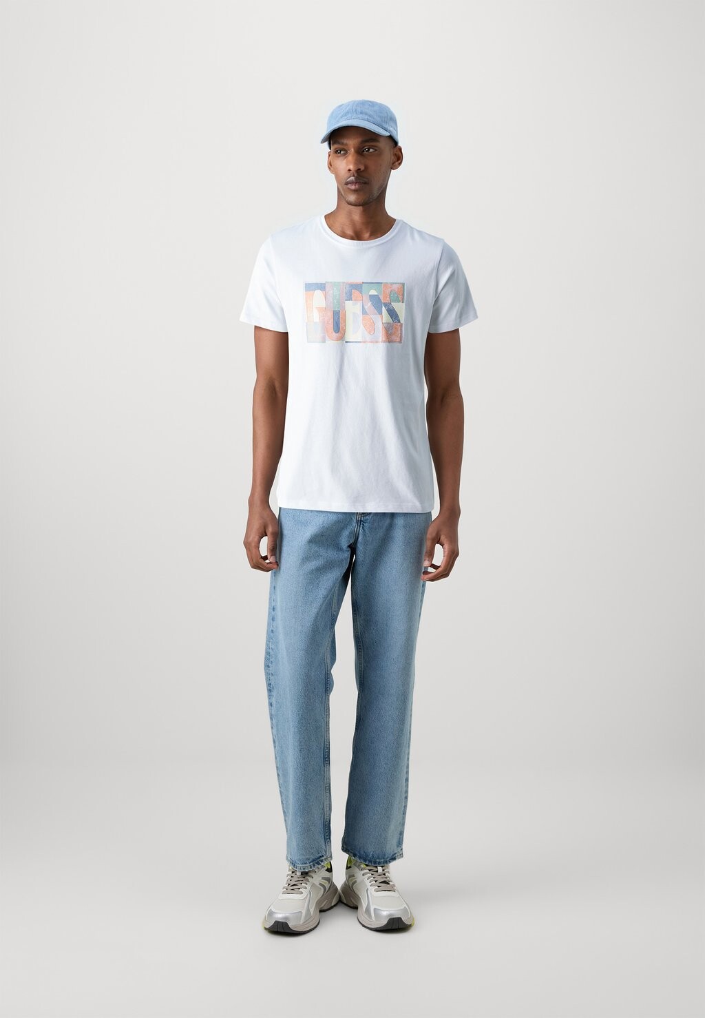 

Принт на футболке MOSAIC TEE Guess, белый