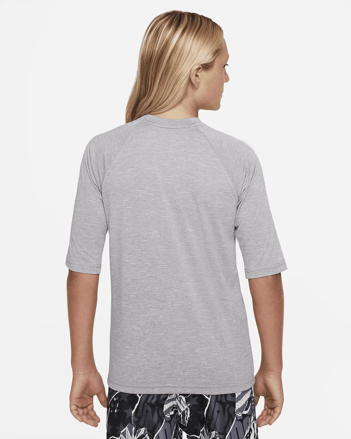 Детская футболка Nike Swim Hydroguard Essential Dri-FIT UV с коротким рукавом, Particle Grey — фото 2