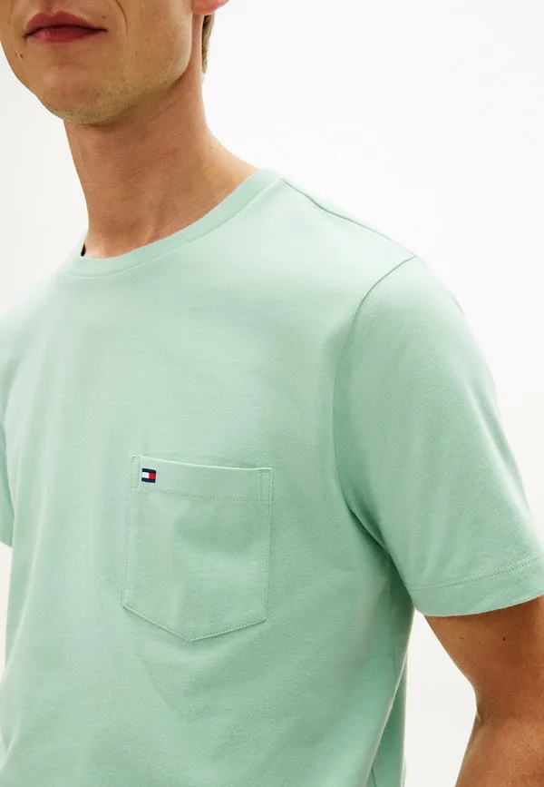 Базовая однотонная футболка с карманом Tommy Hilfiger, Crushed Mint — фото 4