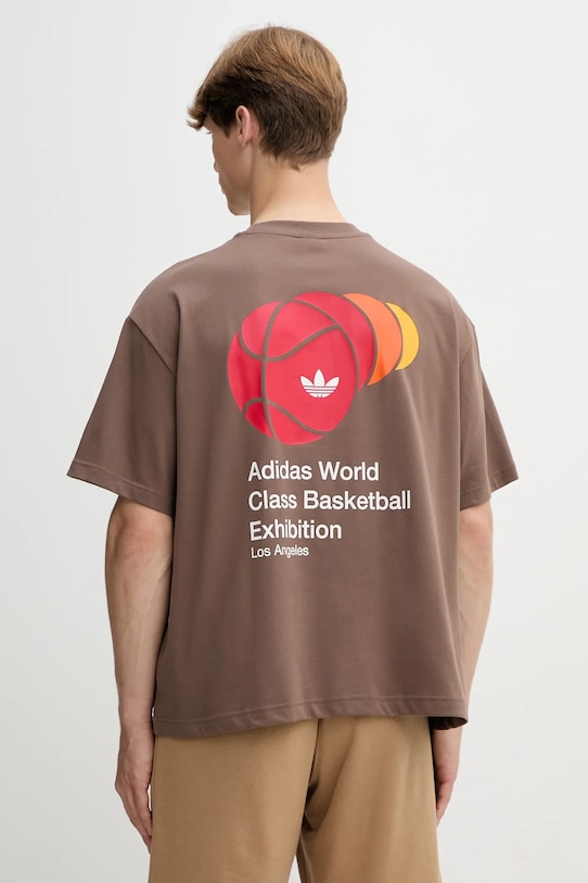 

Футболка World Class Tee Adidas Originals, коричневый