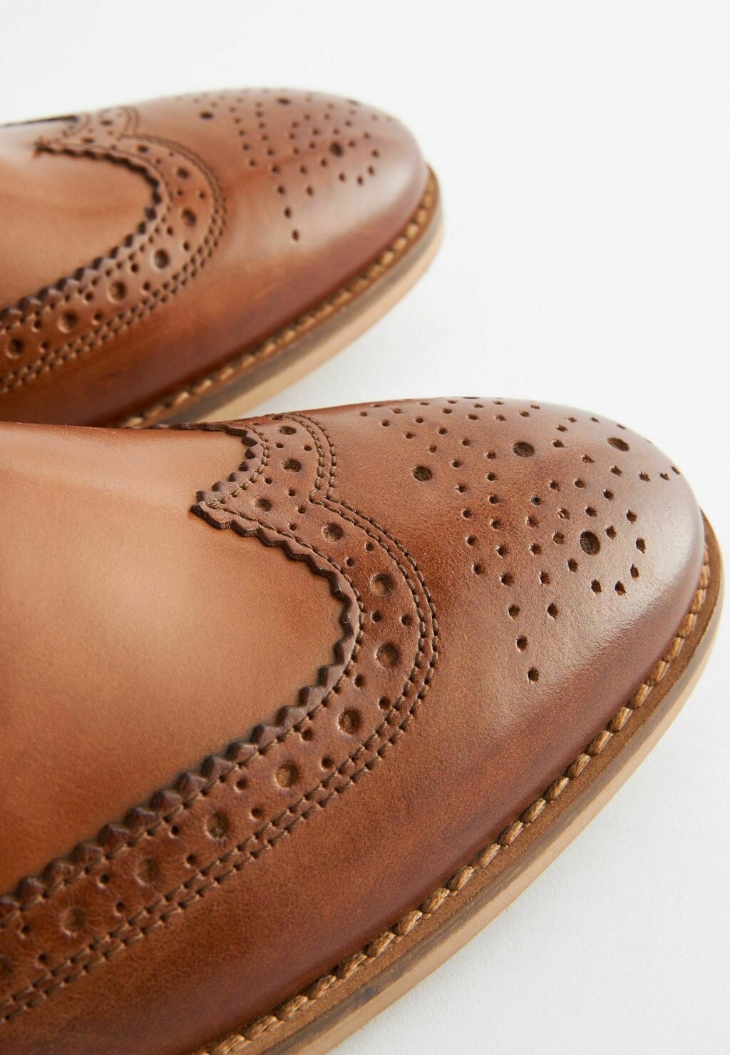 Деловые туфли на шнуровке CONTRAST BROGUE Next, цвет tan brown — фото 4