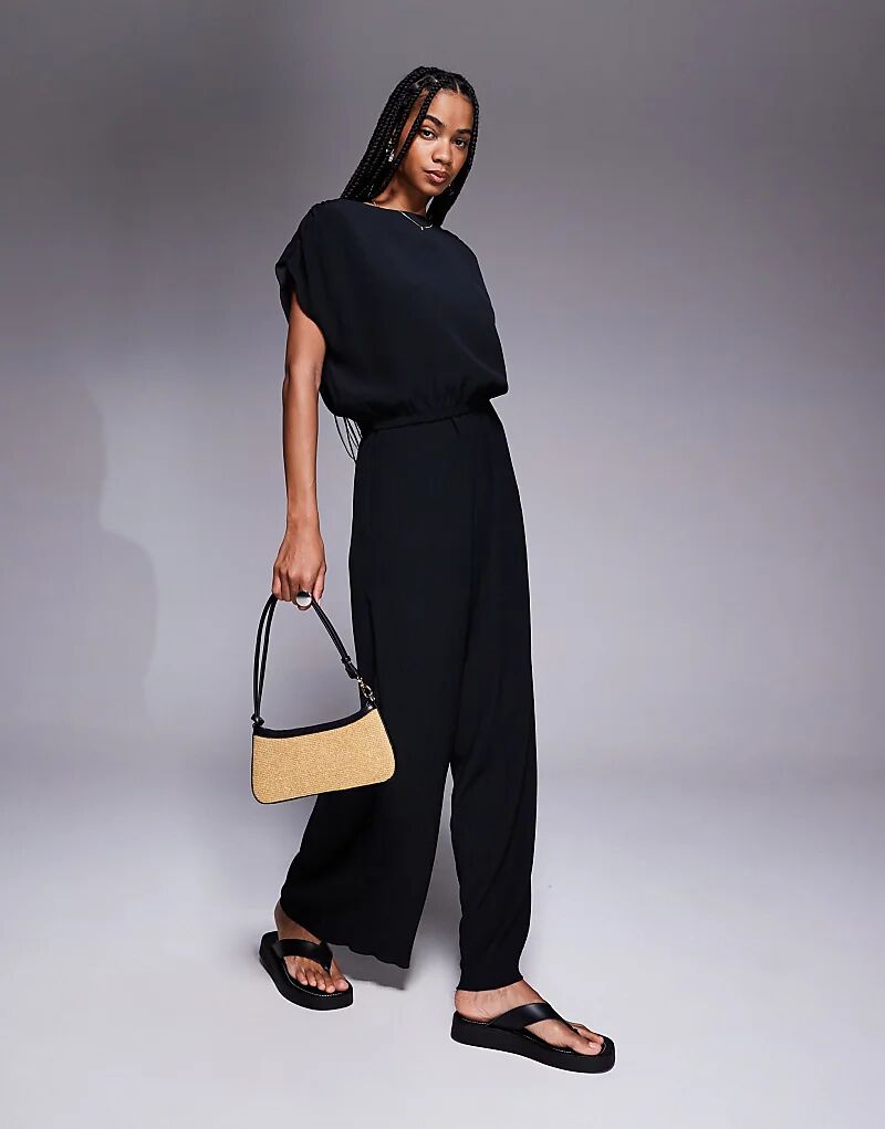 

Широкие брюки ASOS DESIGN с фактурной тканью черного цвета — часть комплекта