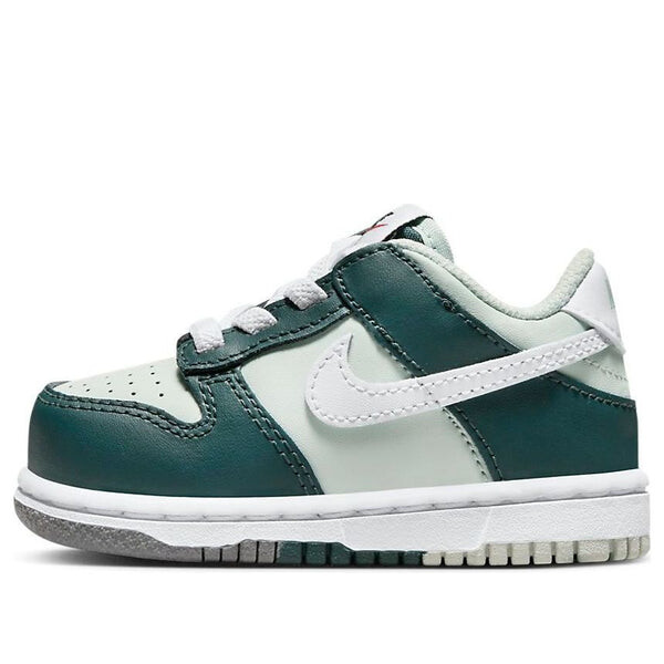

Кроссовки Nike Dunk, белый