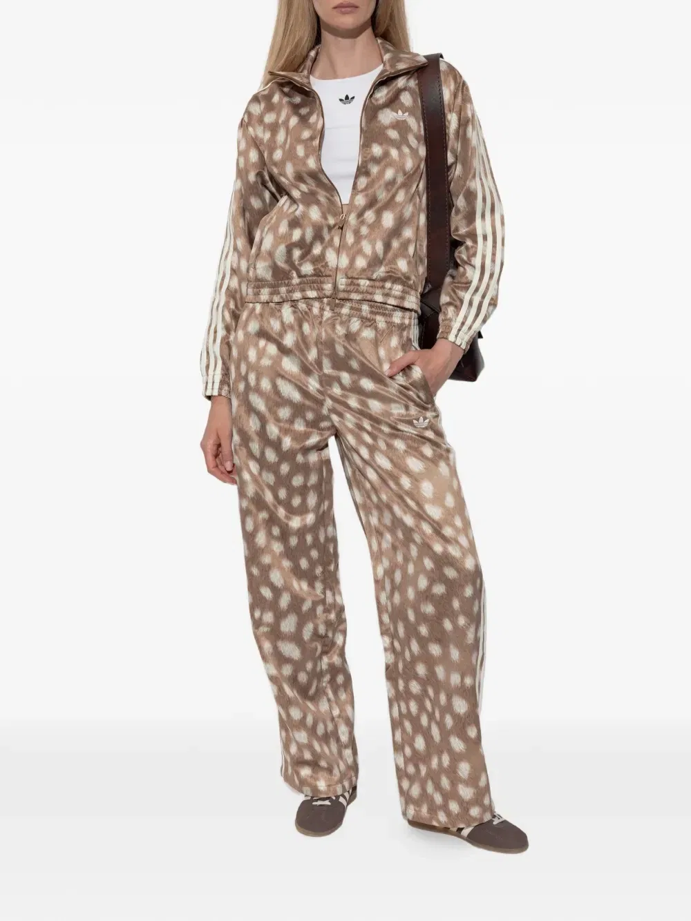 Брюки спортивные adidas Animal-print three-stripes, коричневый — фото 2