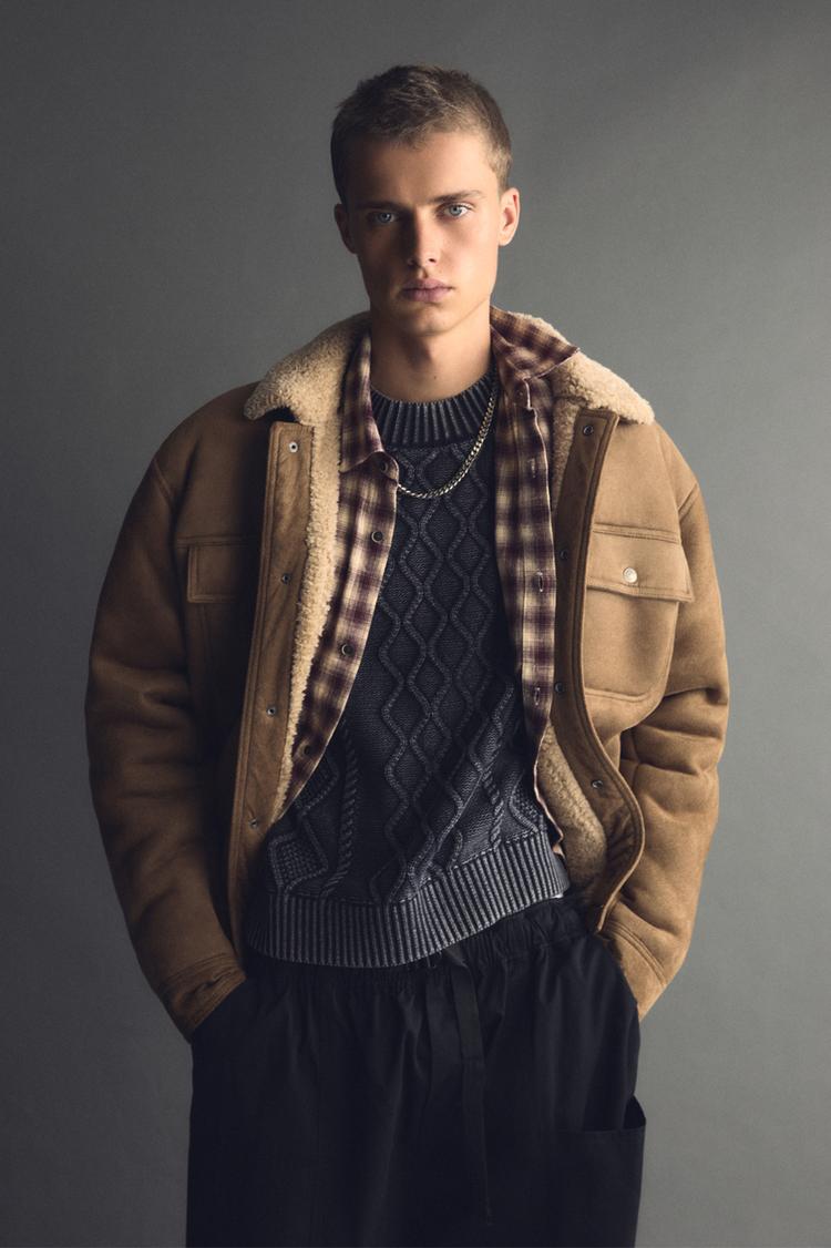 

Куртка из искусственной замши с воротником из искусственной овчины Pull And Bear, коричневый