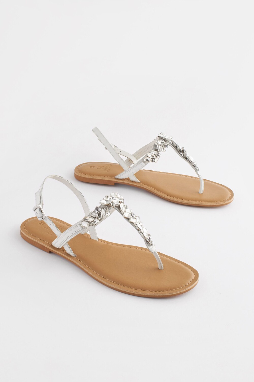 Сандалии Forever Comfort с кристаллами Next, серебряный