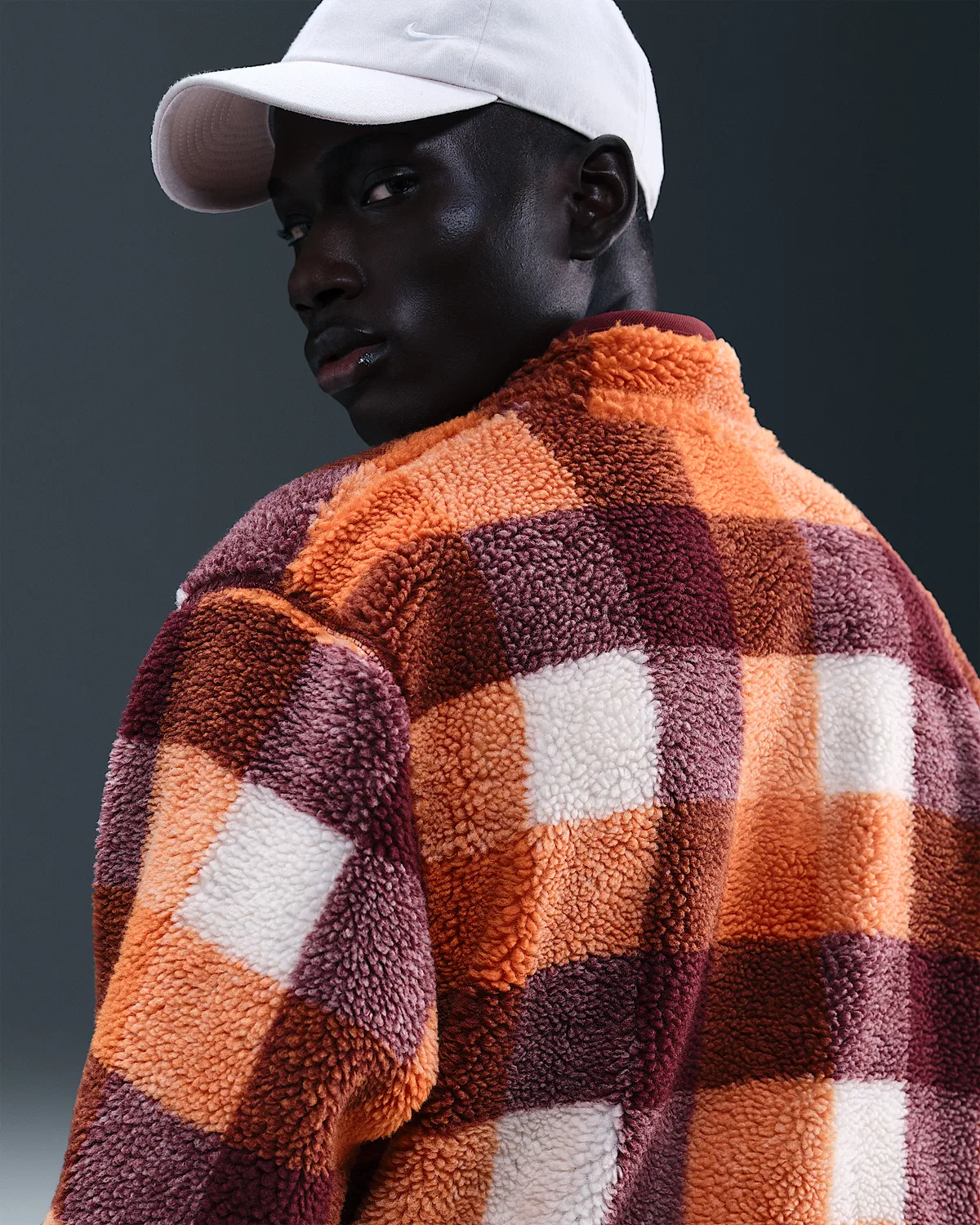 Мужская зимняя куртка Nike Club на молнии, Pearl White/Dark Team Red/Campfire Orange/White — фото 2