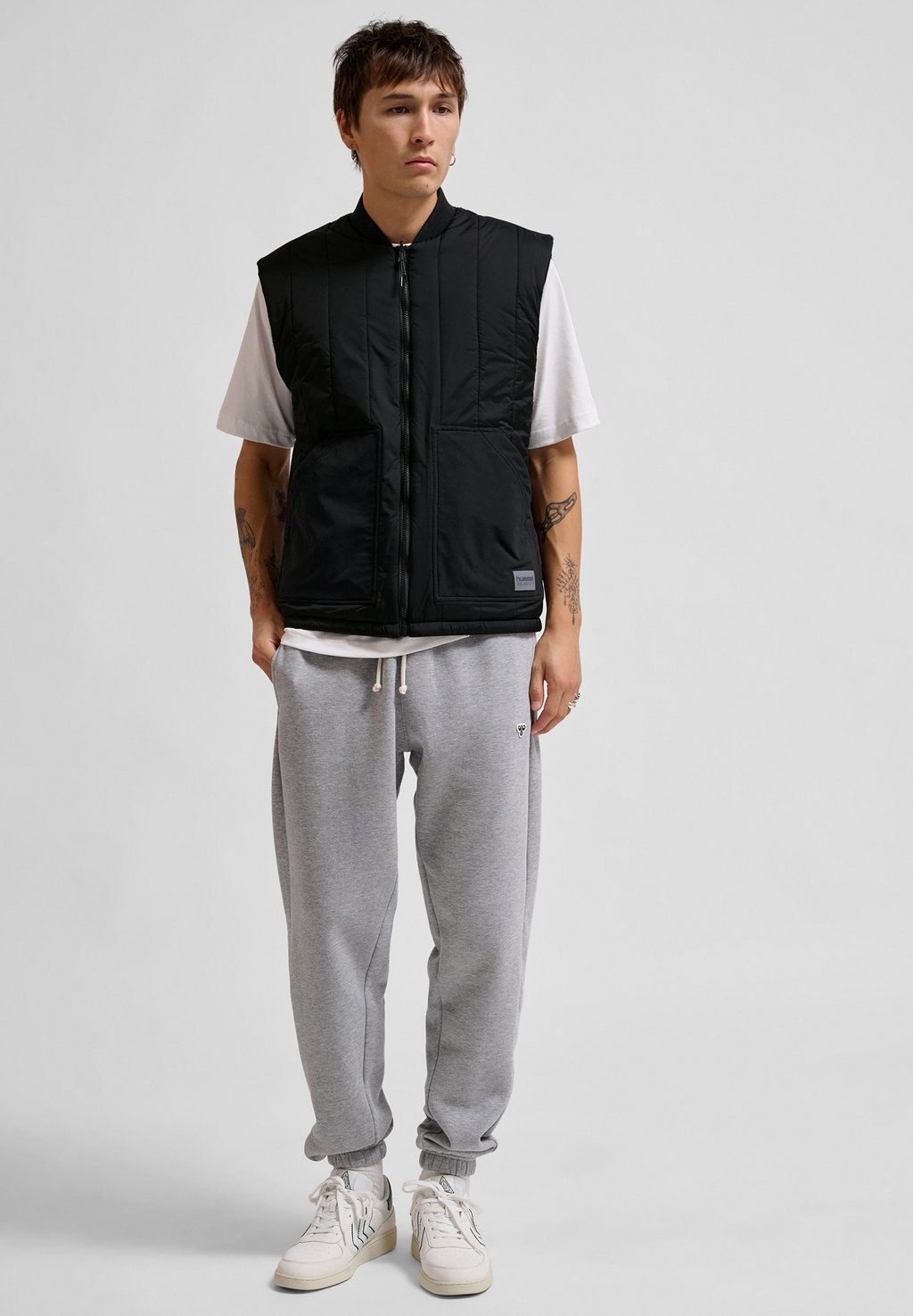

Жилет UNISEX Hummel, черный