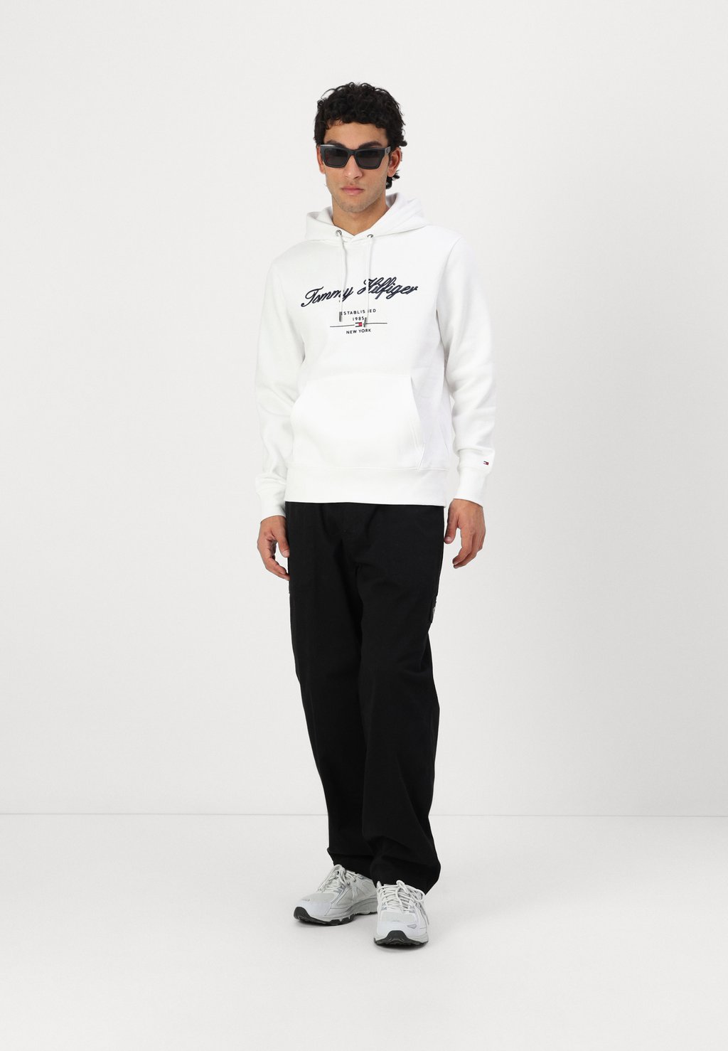 Толстовка SCRIPT LOGO HOODY Tommy Hilfiger, белый — фото 3