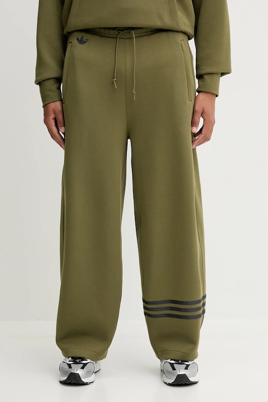 

Брюки спортивные Neuclassics Adidas Originals, зеленый