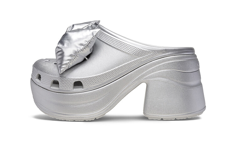 

Сабо женские Crocs, цвет Metallic Silver