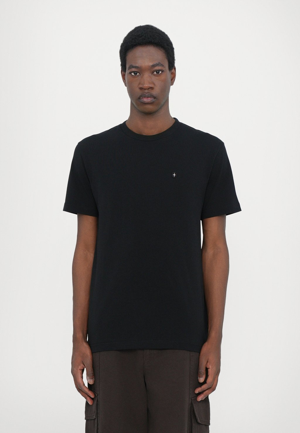 

Базовая футболка MICHAEL TEE QUARTZ CO, черный