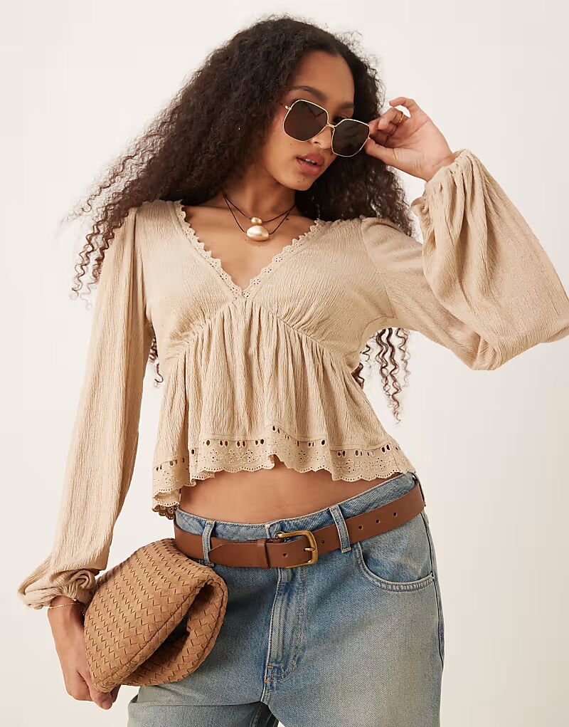 

Топ ASOS DESIGN с завязками на спине, рукавами-фонариками и кружевной отделкой в ​​каменном цвете