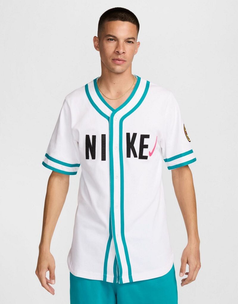 

Белая бейсбольная майка Nike