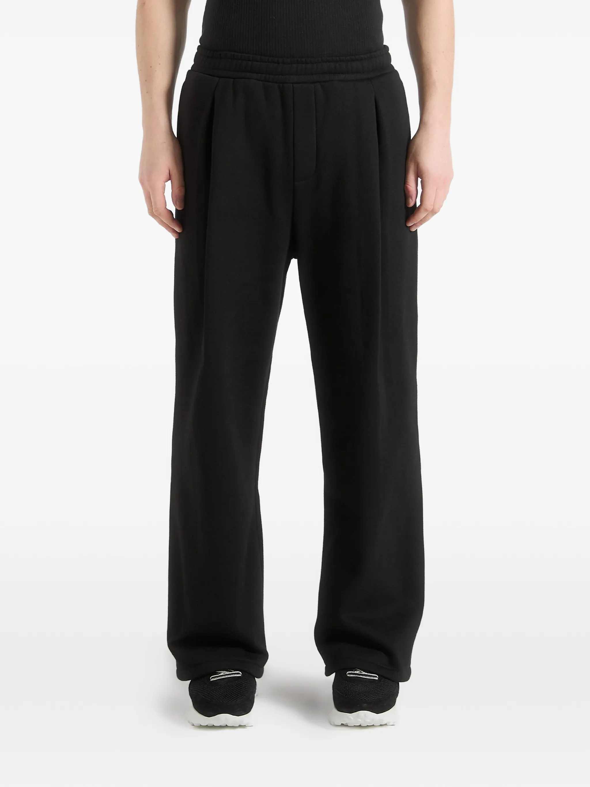 

Спортивные брюки Cyril со складками Manière De Voir, черный