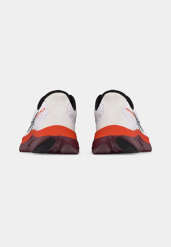 Кроссовки для бега по шоссе kinvara 16 Saucony, White/Crimson — фото 4