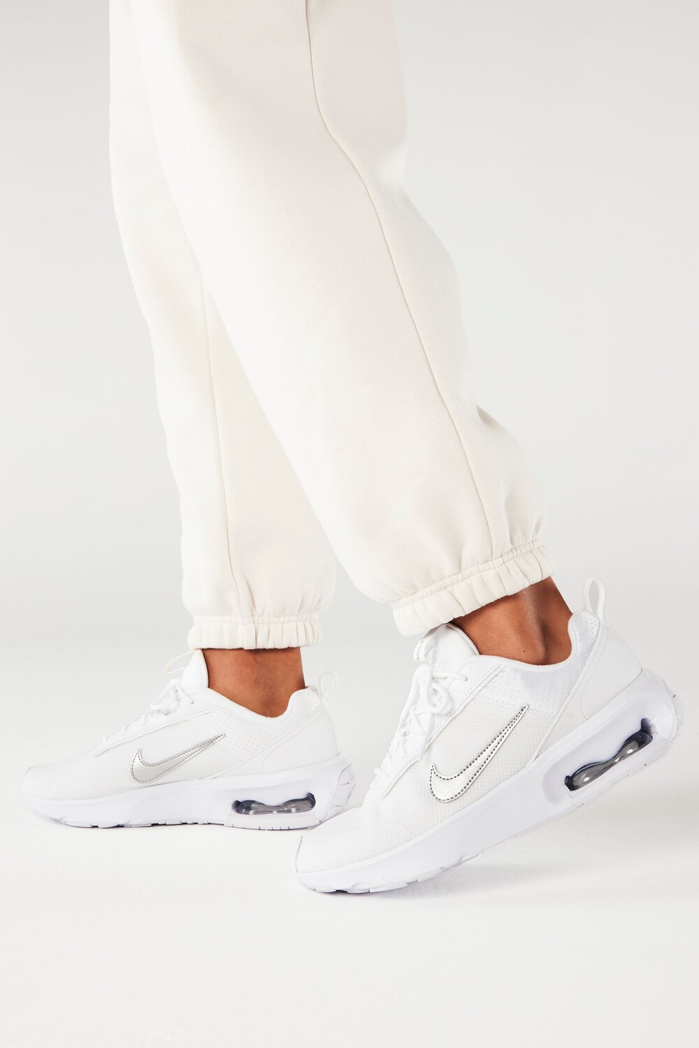 

Спортивная обувь Air Max INTRLK Lite Nike, белый