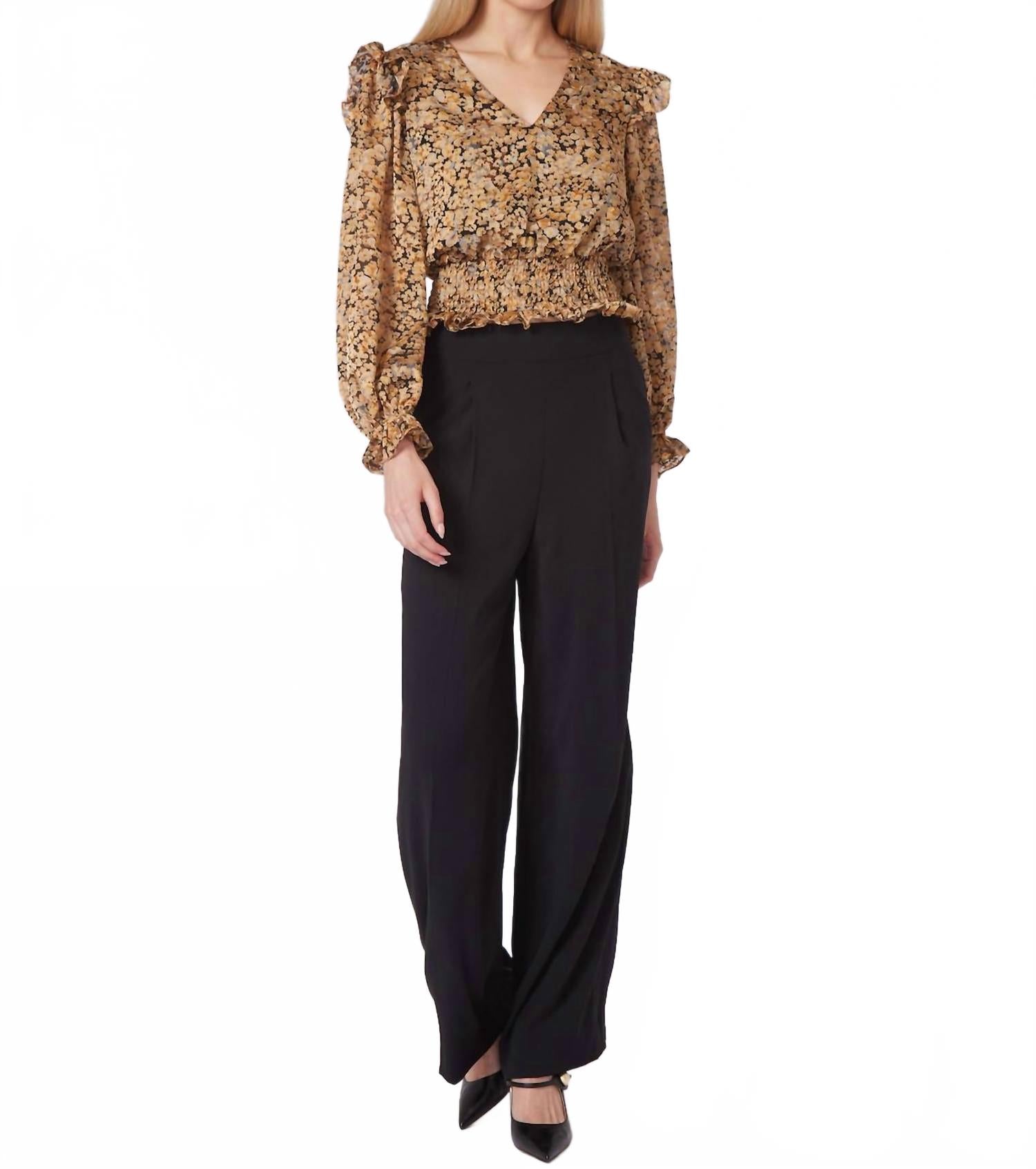 

Блузка Karina с завышенной талией и плиссированными рукавами в коричневом цвете GILNER FARRAR