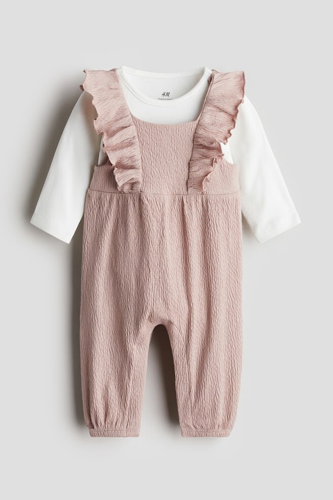 

Комплект из двух предметов: боди и комбинезон H&M, розовый