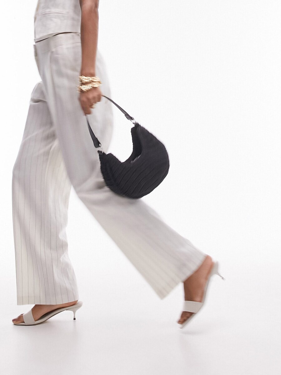

Брюки TOPSHOP Loose fit Pleated Pants, кремовый