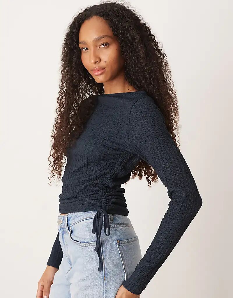 

Длинный топ с пузырчатой ​​текстурой ASOS DESIGN темно-синего цвета